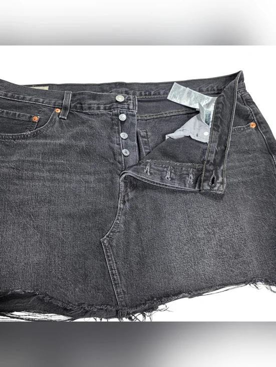 Levi's Washed Black Denim Miniskirt with Frayed Hem - Picture 10 of 16